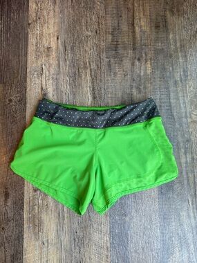 Rabbit Women’s Road Trail Run Shorts Green Small